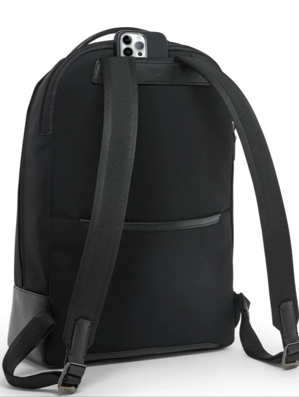 Tumi FIRE! NWOT! The Harrison Warren Backpack in Midnight Black. Sz OS. R2S!